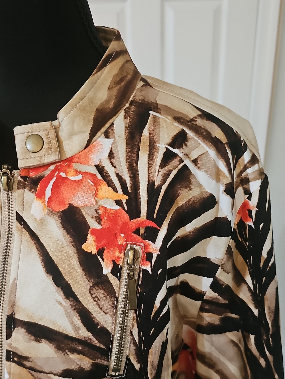 Jacket - Picture 5 of 16